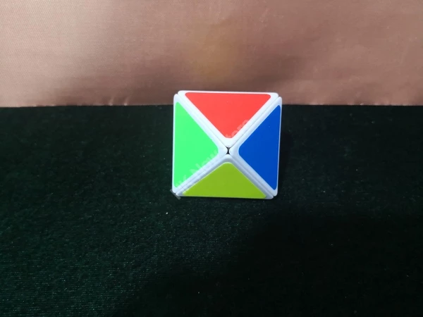 Calvin's Pyraminx Diamond 2x2